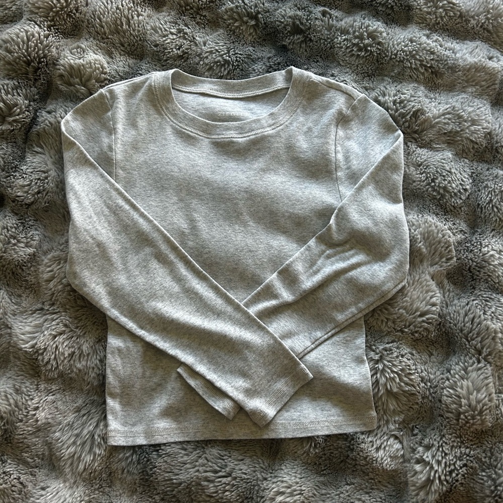 Gray Crop Top - Picture 3 of 4